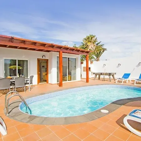 Villa Puerto Del Carmen Sleeps 6 Pool Air Con Wifi *