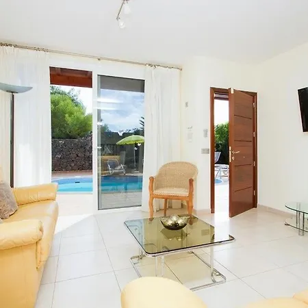 Willa Puerto Del Carmen Sleeps 6 Pool Air Con Wifi *